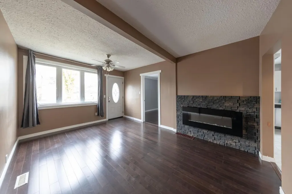 4717 49 Street Lloydminster SK S9V0L7