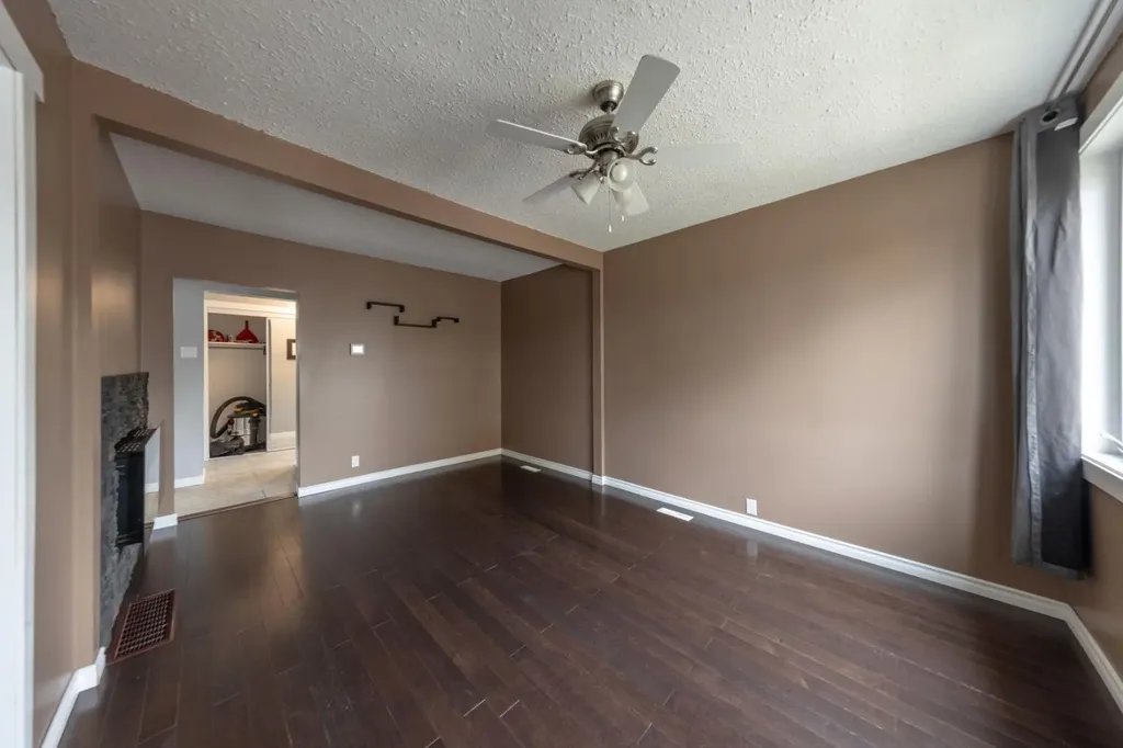 4717 49 Street Lloydminster SK S9V0L7