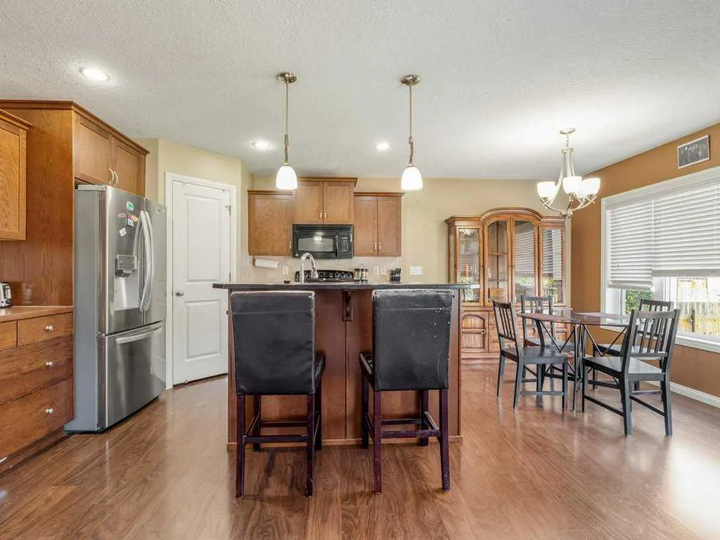 17 Coalbanks Link W Lethbridge AB T1J 4H6