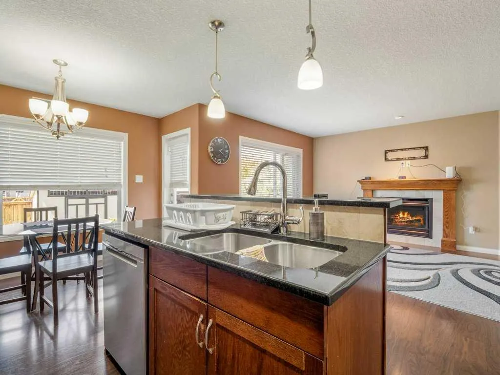 17 Coalbanks Link W Lethbridge AB T1J 4H6