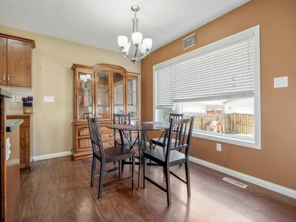 17 Coalbanks Link W Lethbridge AB T1J 4H6