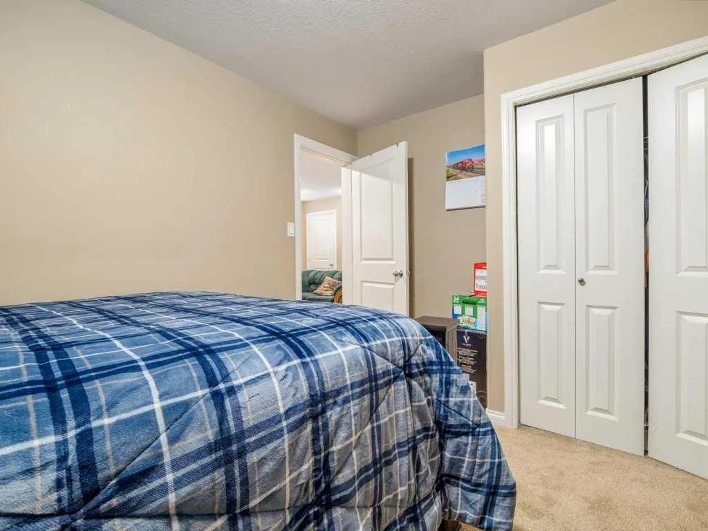 17 Coalbanks Link W Lethbridge AB T1J 4H6