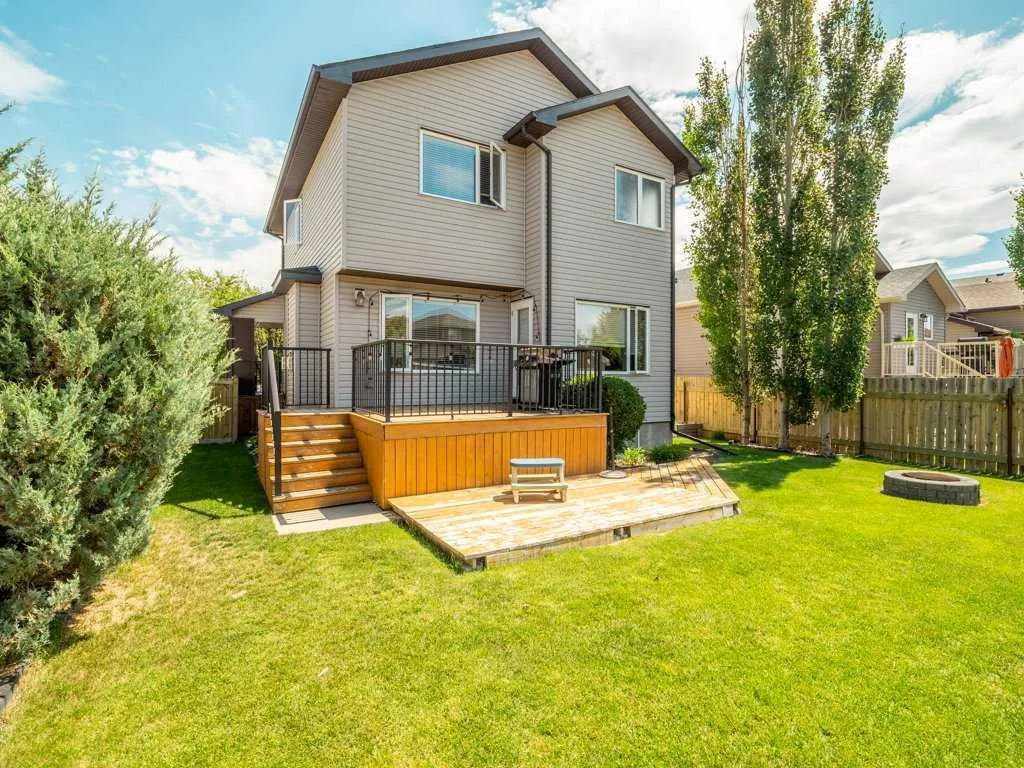 17 Coalbanks Link W Lethbridge AB T1J 4H6