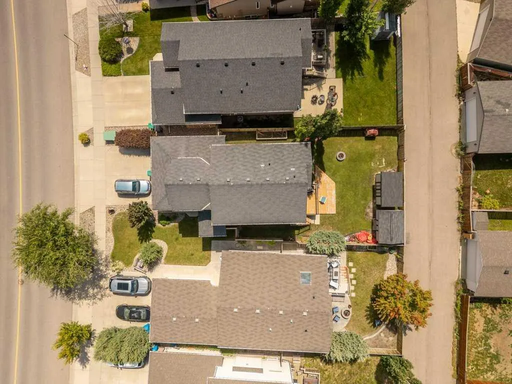 17 Coalbanks Link W Lethbridge AB T1J 4H6