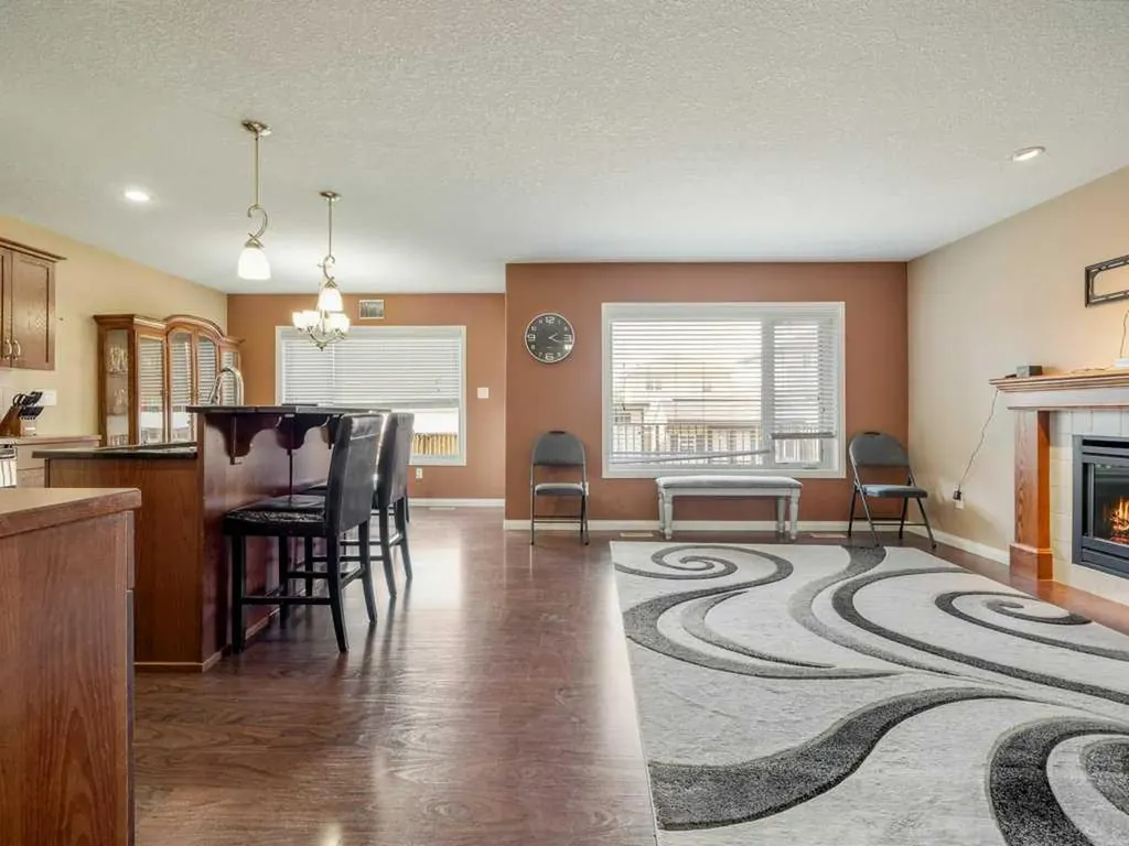 17 Coalbanks Link W Lethbridge AB T1J 4H6