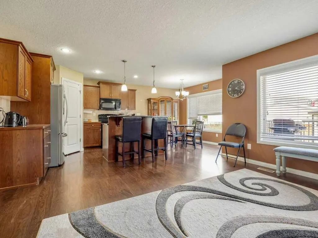 17 Coalbanks Link W Lethbridge AB T1J 4H6