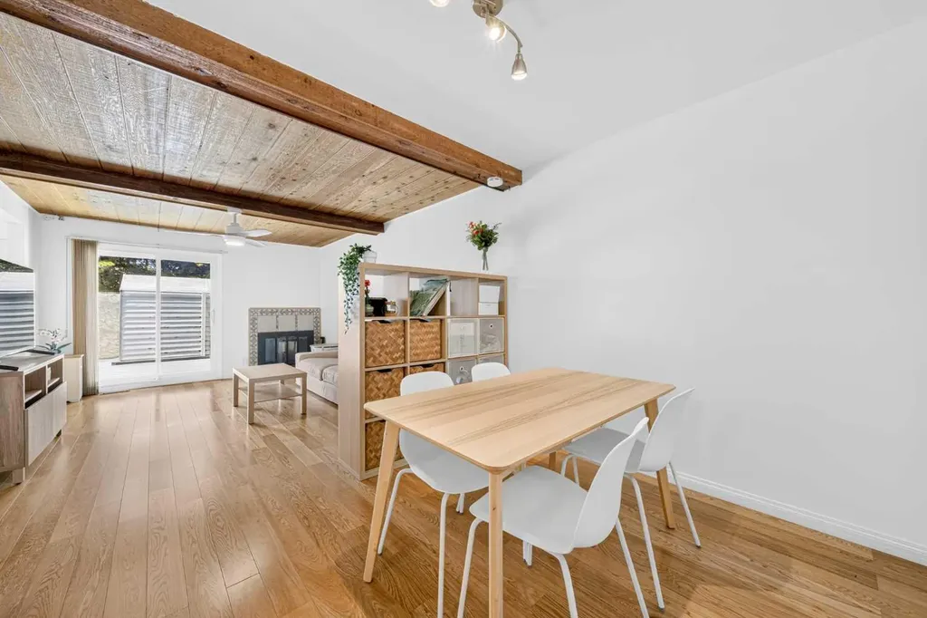 4915 45 Street SW Calgary AB T3E 3W5