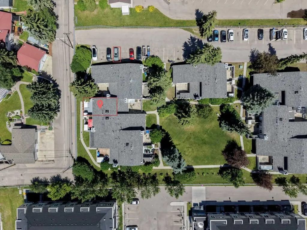 4915 45 Street SW Calgary AB T3E 3W5