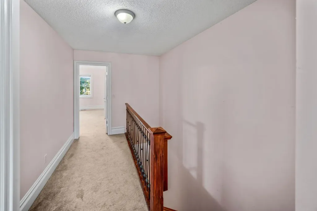 2530 3 Avenue NW Calgary AB T2N 0L3