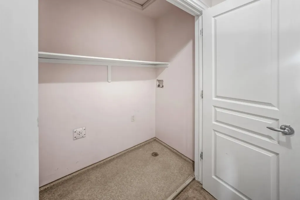 2530 3 Avenue NW Calgary AB T2N 0L3