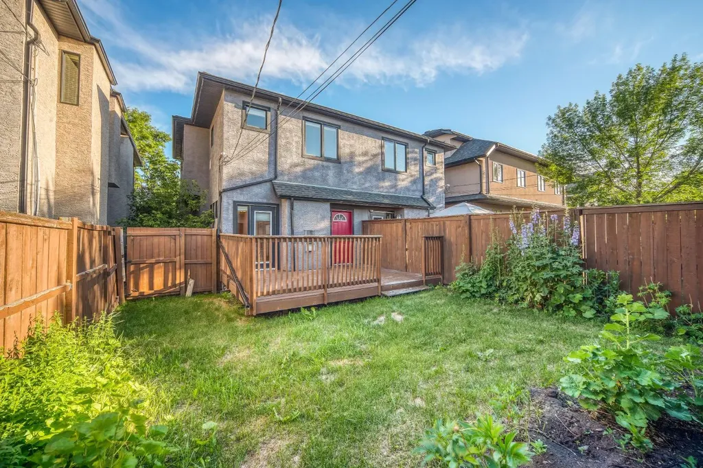 2530 3 Avenue NW Calgary AB T2N 0L3
