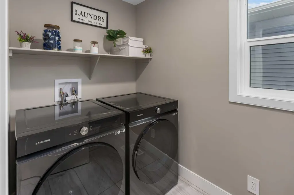 1595 Baywater Street SW Airdrie AB T4B 5K6