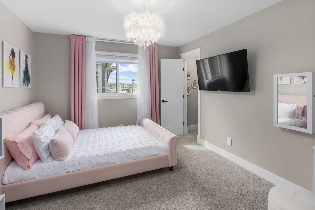 1595 Baywater Street SW Airdrie AB T4B 5K6
