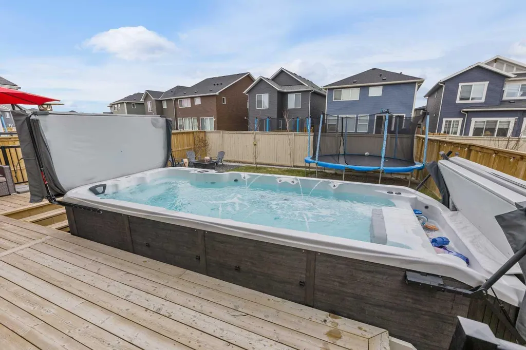 1595 Baywater Street SW Airdrie AB T4B 5K6