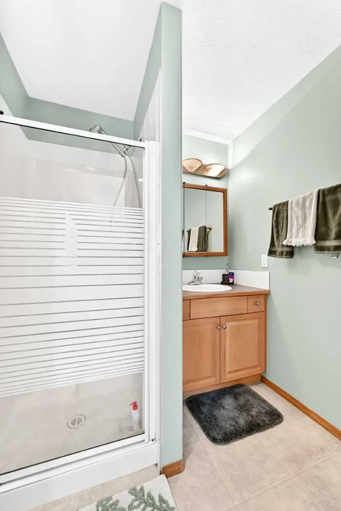 4 Strathford Place Strathmore AB T1P 1S4