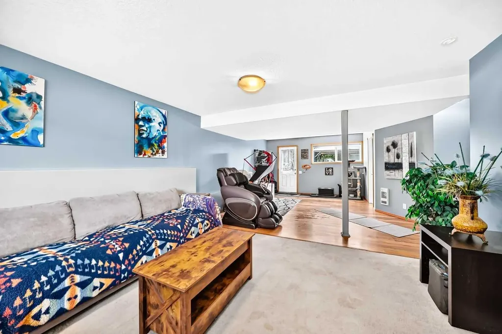 4 Strathford Place Strathmore AB T1P 1S4