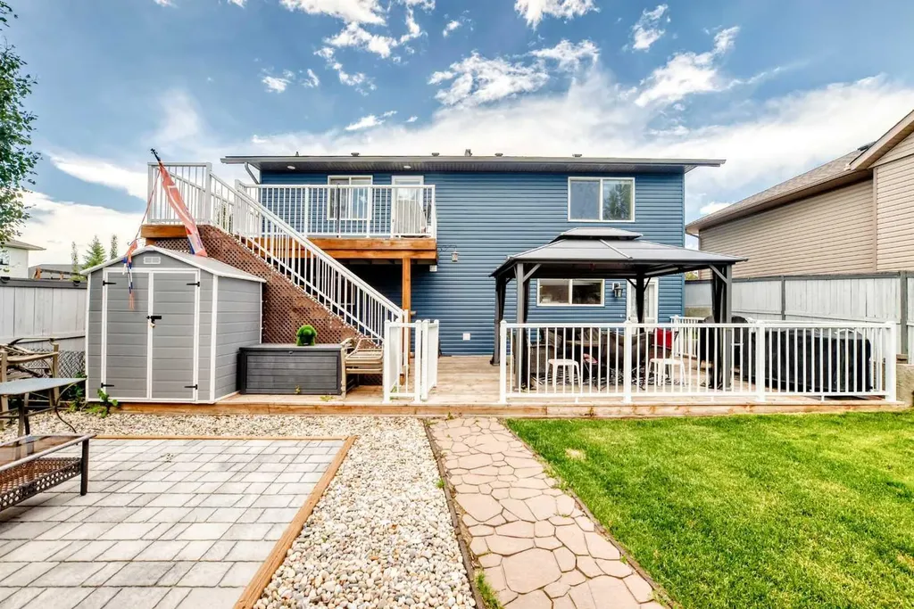 4 Strathford Place Strathmore AB T1P 1S4