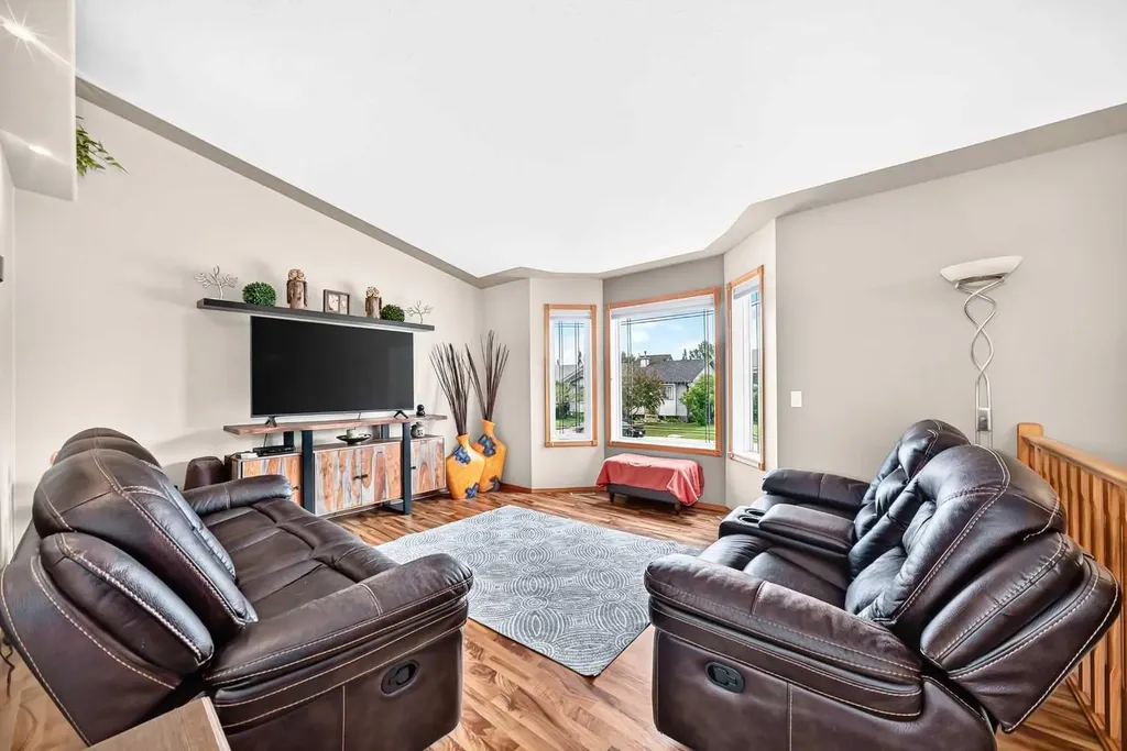 4 Strathford Place Strathmore AB T1P 1S4