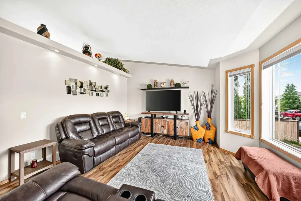 4 Strathford Place Strathmore AB T1P 1S4