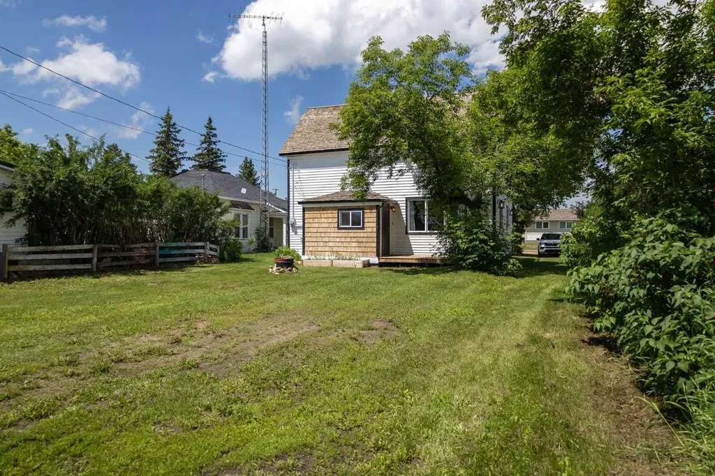 4915 49 Street Hardisty AB T0B 1V0