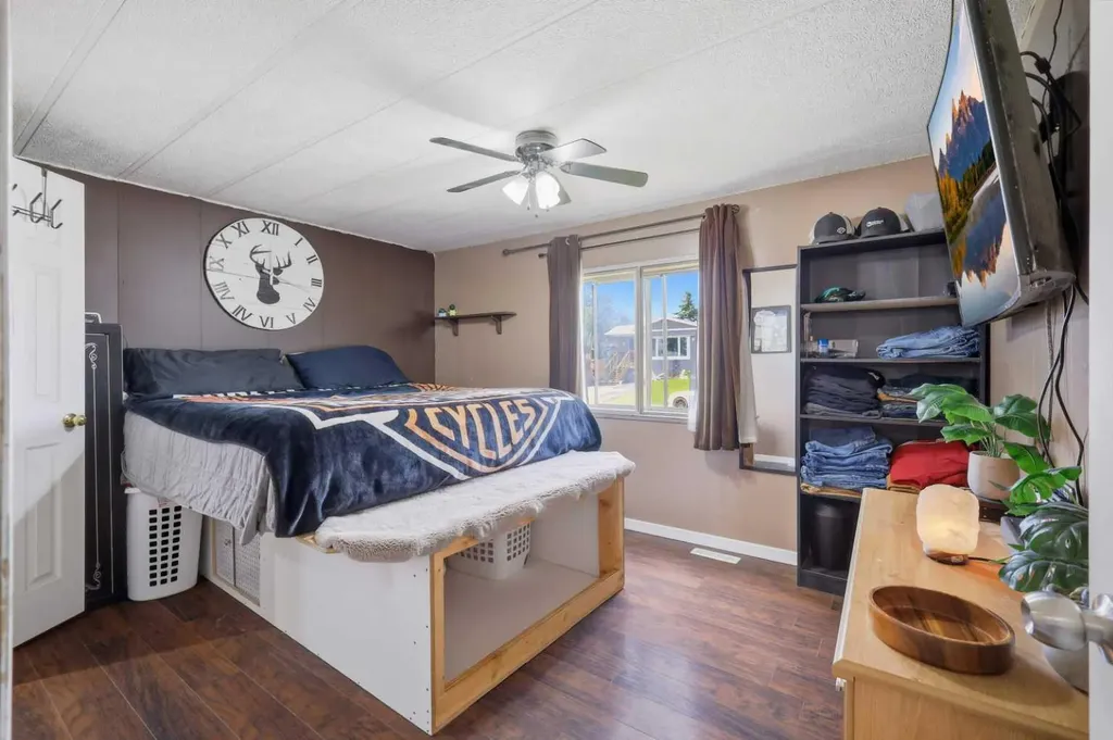 27 Hearthstone Drive Lacombe AB T4L 1R2