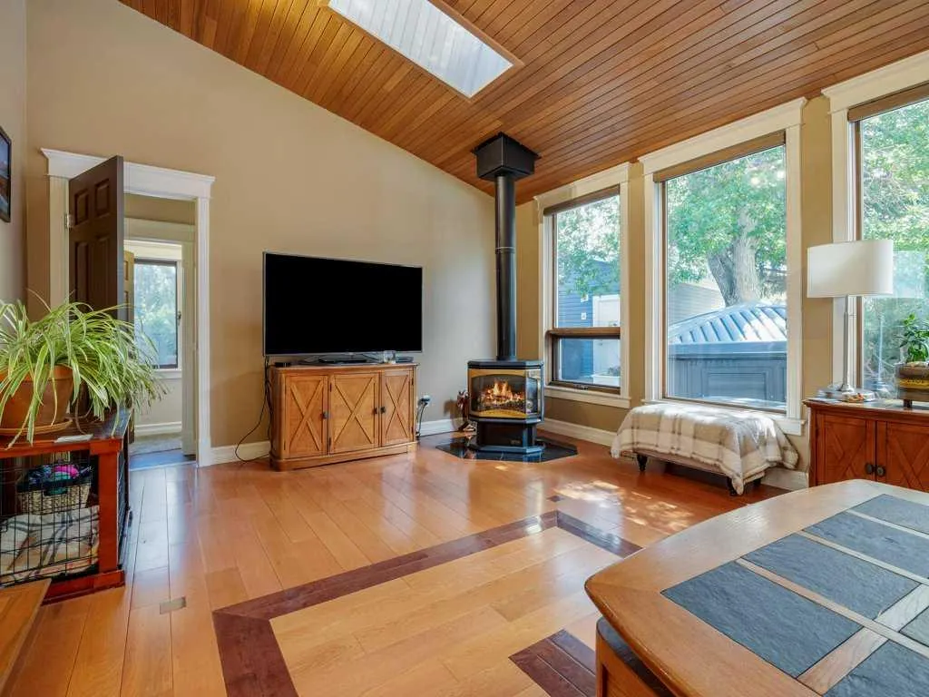 39 Eton Road W Lethbridge AB T1k 4T9