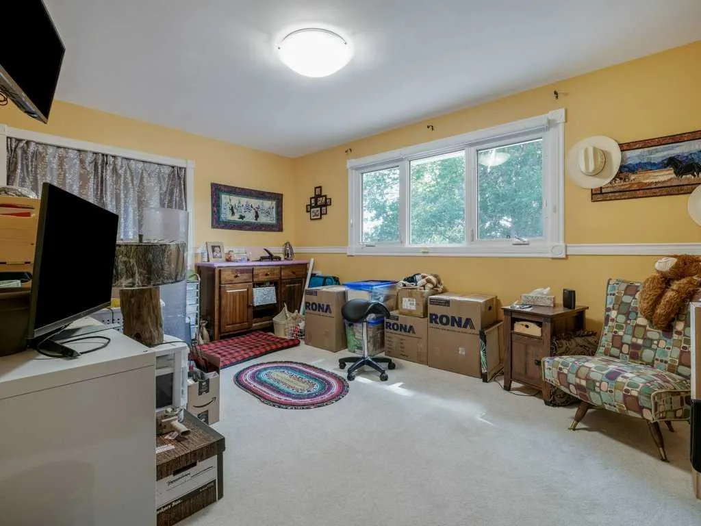 39 Eton Road W Lethbridge AB T1k 4T9