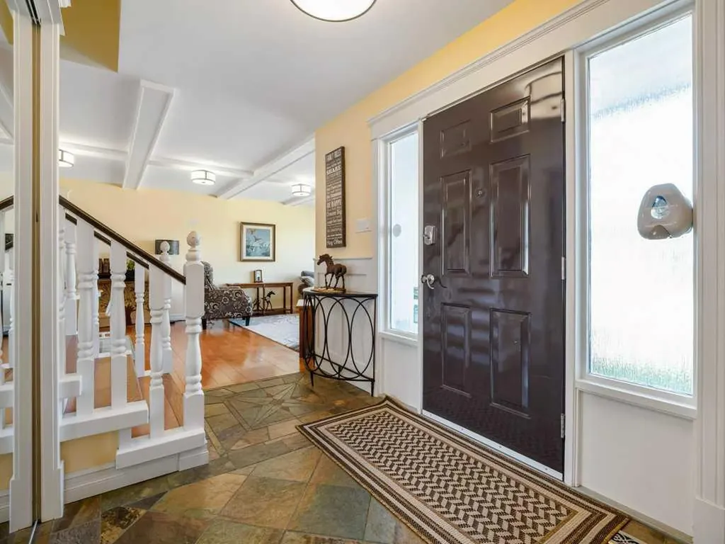 39 Eton Road W Lethbridge AB T1k 4T9