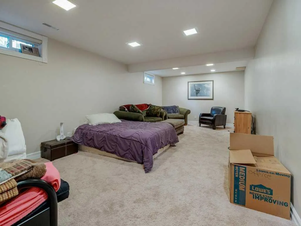 39 Eton Road W Lethbridge AB T1k 4T9