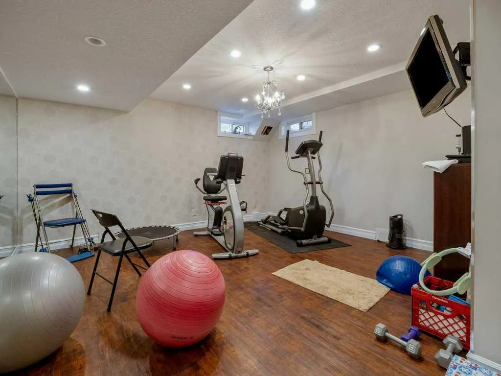 39 Eton Road W Lethbridge AB T1k 4T9