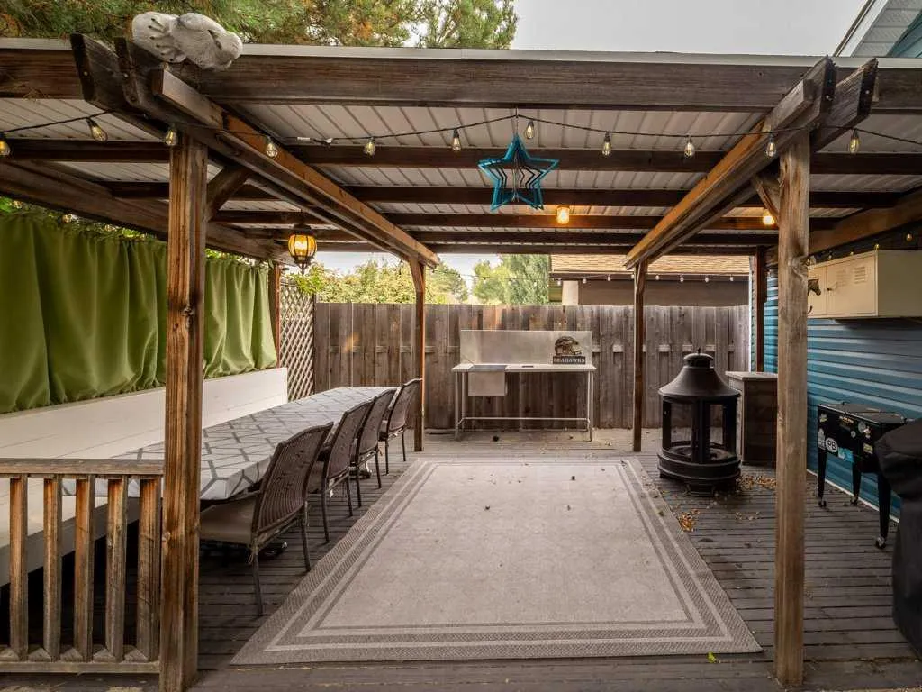 39 Eton Road W Lethbridge AB T1k 4T9