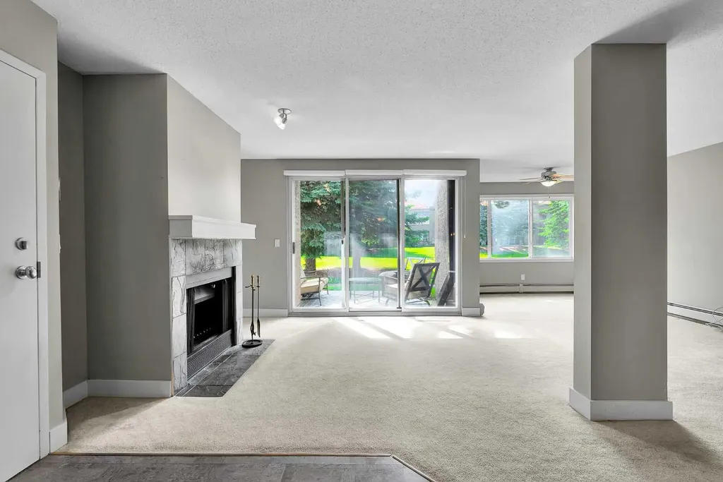 108 Village Heights SW Calgary AB T3H2L2