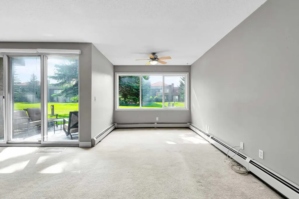 108 Village Heights SW Calgary AB T3H2L2