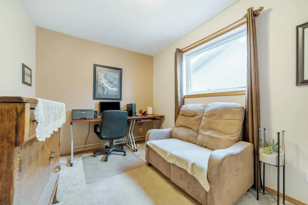 781 Red Crow Boulevard W Lethbridge AB T1K 7M4