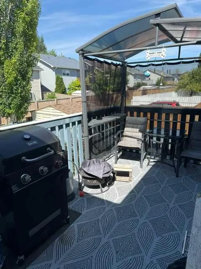 781 Red Crow Boulevard W Lethbridge AB T1K 7M4
