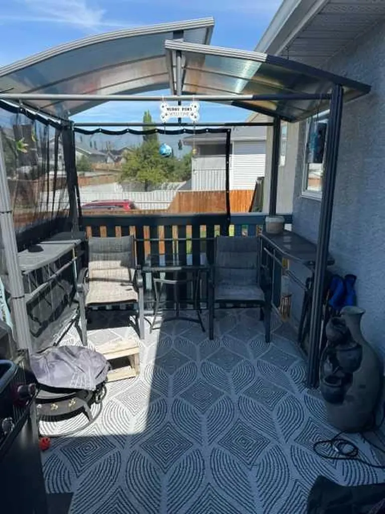 781 Red Crow Boulevard W Lethbridge AB T1K 7M4