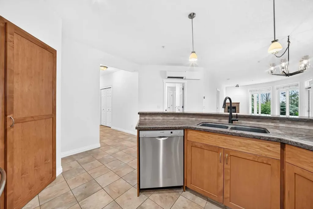 4 Hemlock Crescent SW Calgary AB T3C2Z1