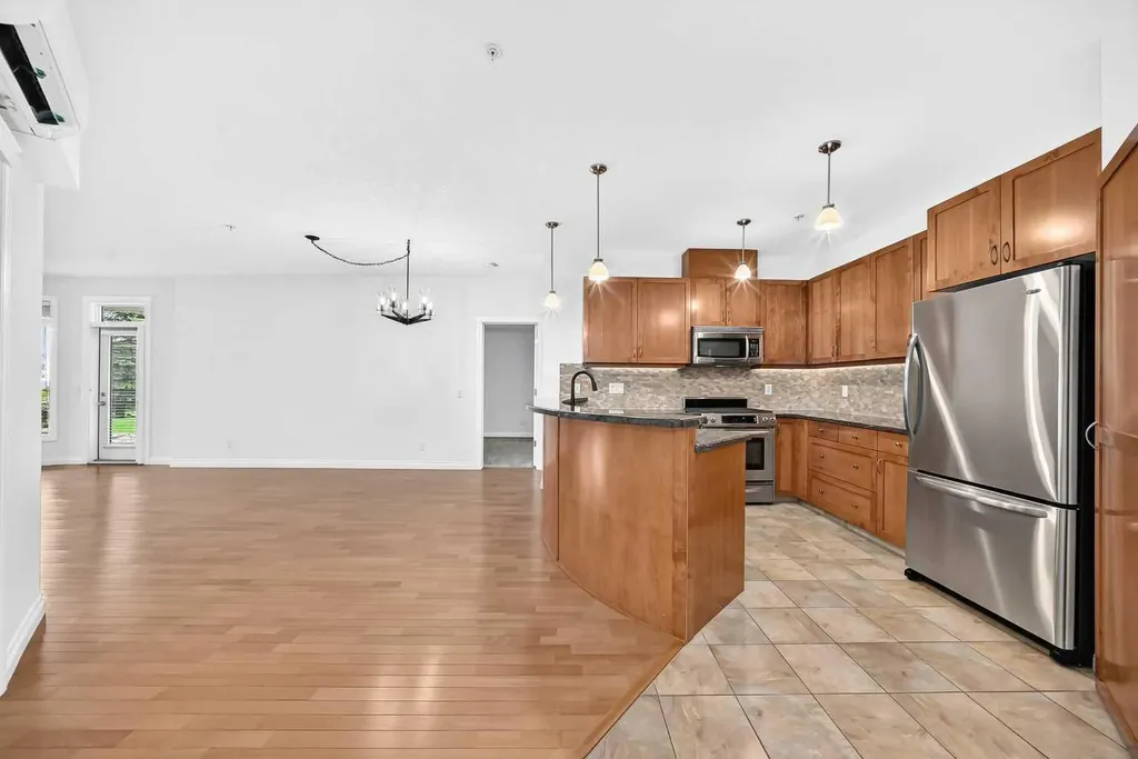 4 Hemlock Crescent SW Calgary AB T3C2Z1