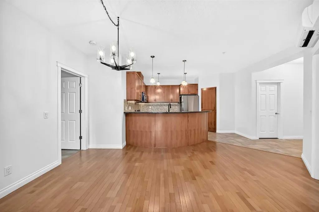 4 Hemlock Crescent SW Calgary AB T3C2Z1