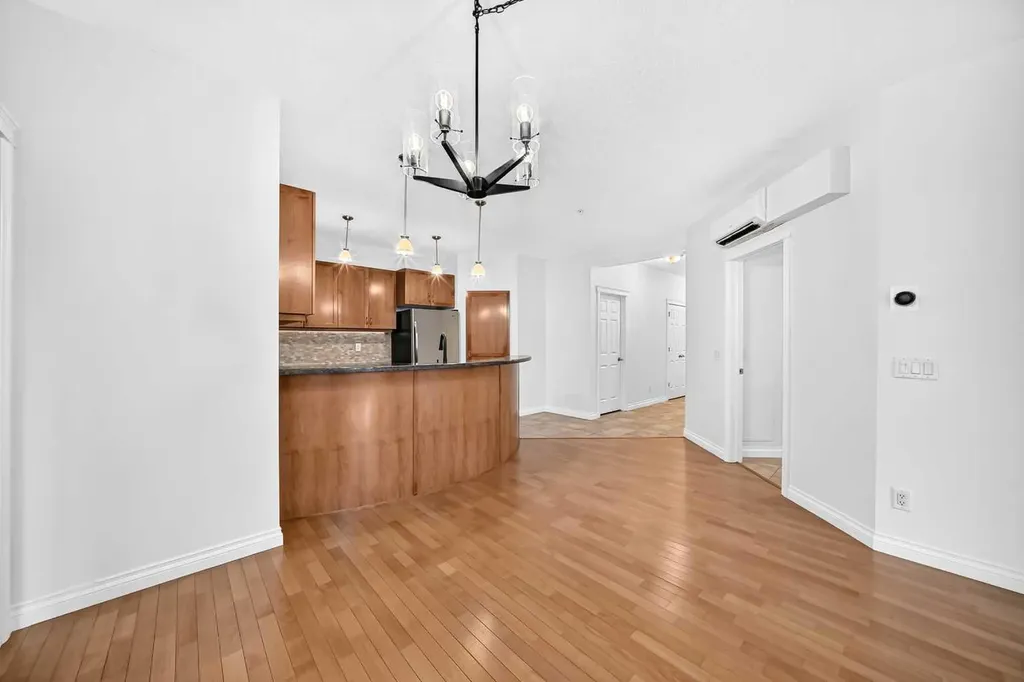4 Hemlock Crescent SW Calgary AB T3C2Z1