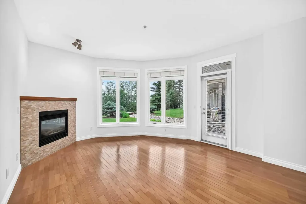 4 Hemlock Crescent SW Calgary AB T3C2Z1
