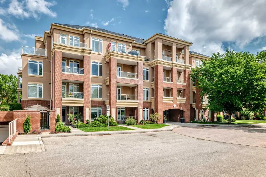 4 Hemlock Crescent SW Calgary AB T3C2Z1