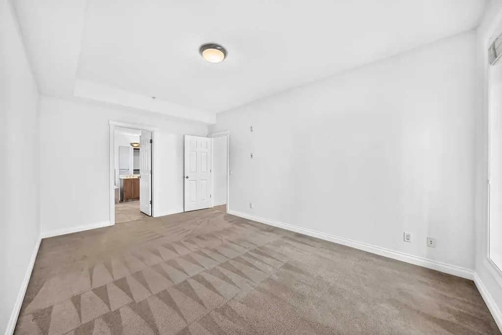 4 Hemlock Crescent SW Calgary AB T3C2Z1