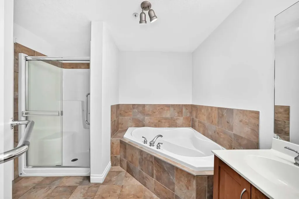 4 Hemlock Crescent SW Calgary AB T3C2Z1