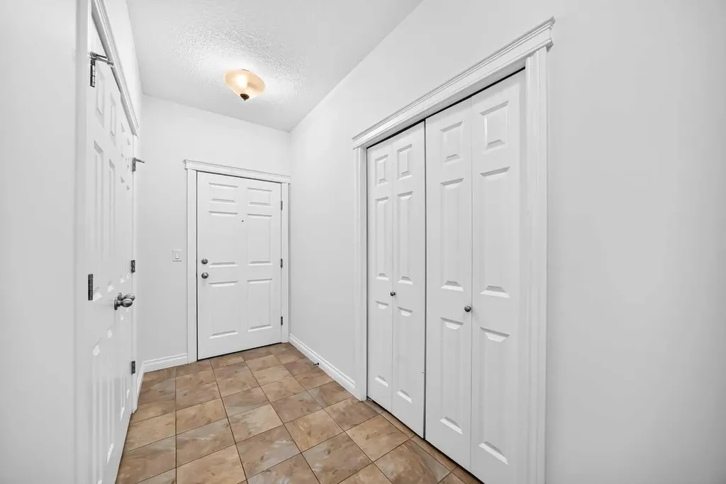 4 Hemlock Crescent SW Calgary AB T3C2Z1