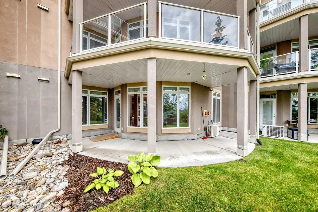4 Hemlock Crescent SW Calgary AB T3C2Z1