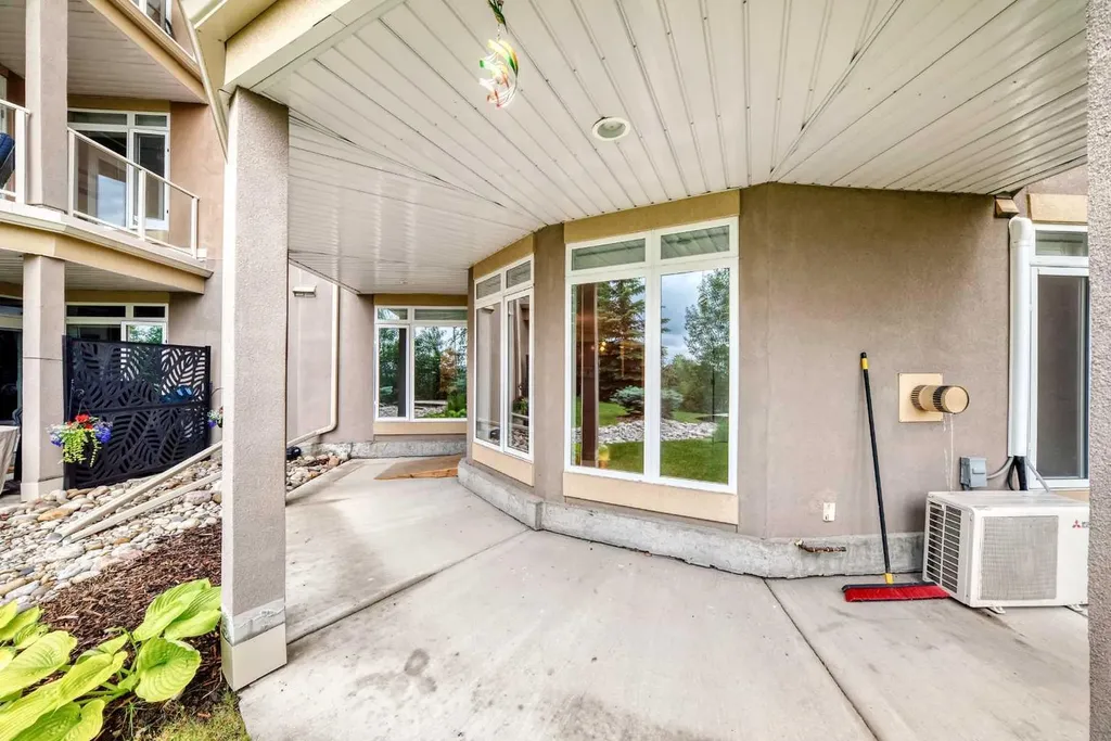 4 Hemlock Crescent SW Calgary AB T3C2Z1