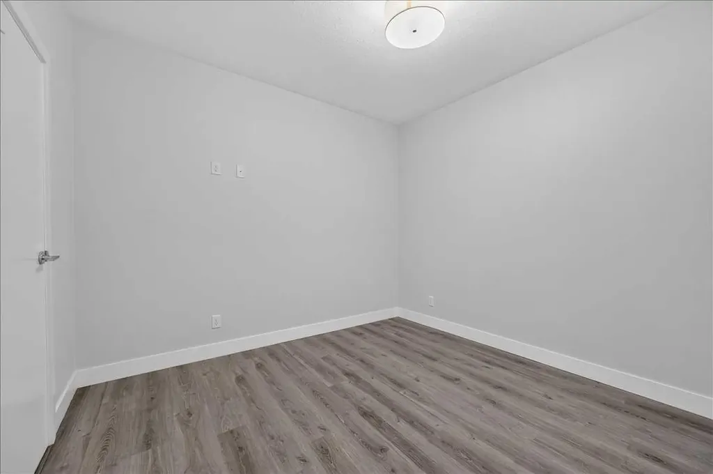 1521 26 Avenue SW Calgary AB T2T 1C4