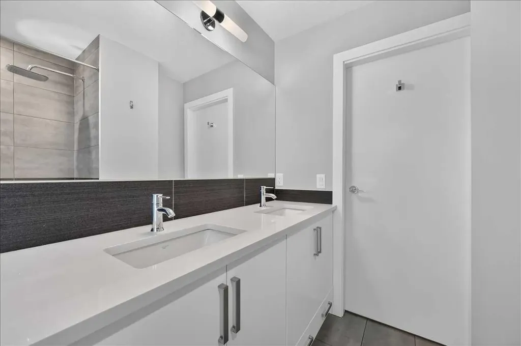 1521 26 Avenue SW Calgary AB T2T 1C4