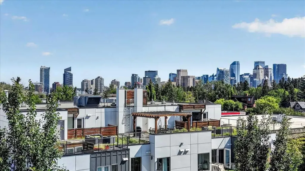 1521 26 Avenue SW Calgary AB T2T 1C4